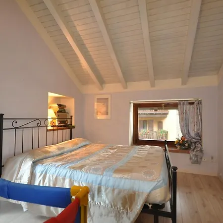 Lake Holiday home